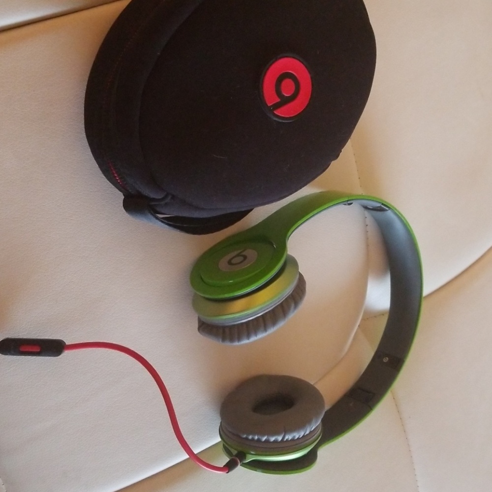 Beats by Dre Solo HD Neon Green wired headphones